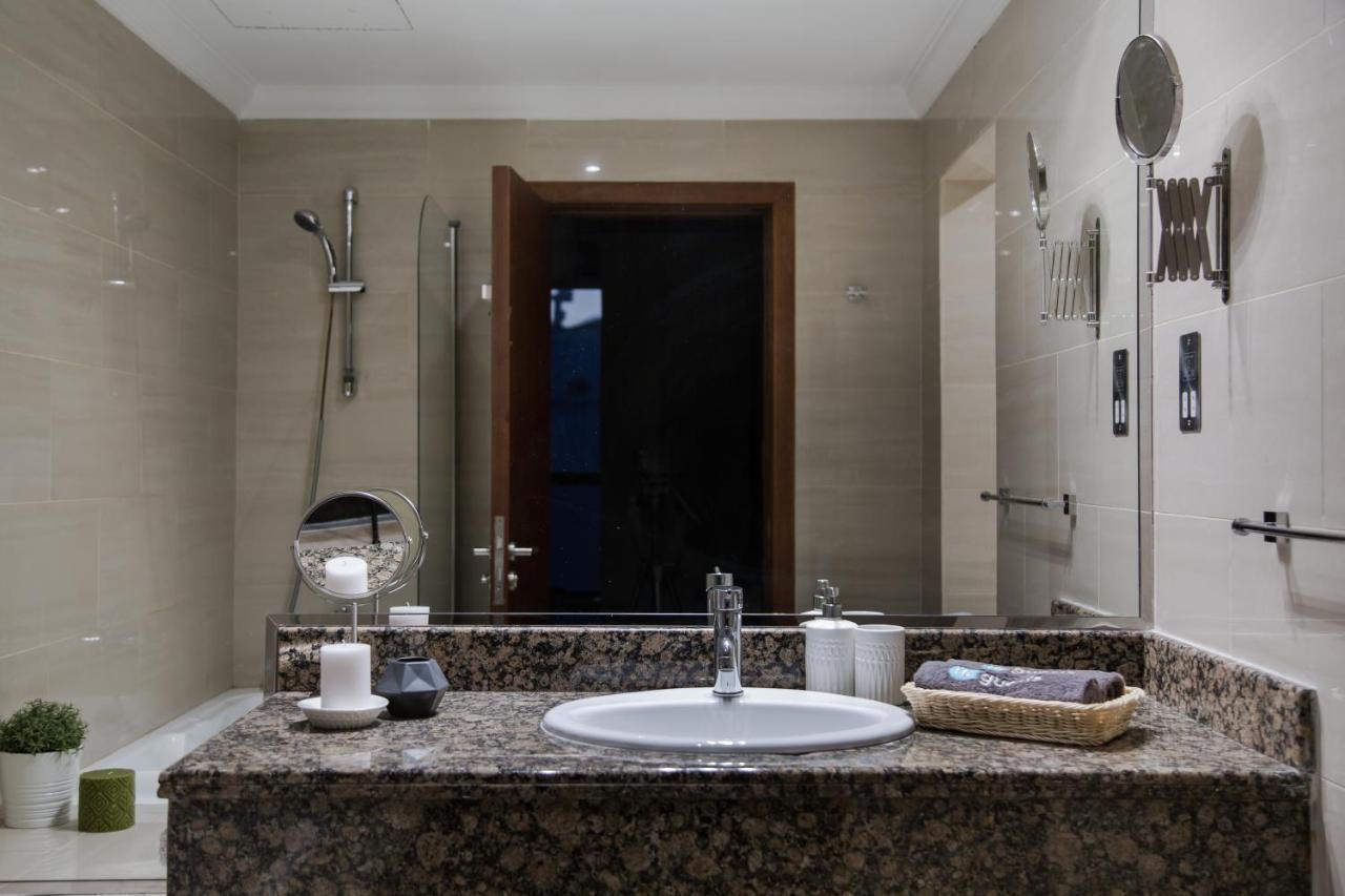 Higuests - Unique Duplex Penthouse In Jbr With Sea Views Lägenhet Dubai Exteriör bild